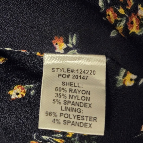 Skies Are Blue Stitch Fix Women's Floral Lined Navy Blue Blazer Size 1X NWT - Picture 10 of 11